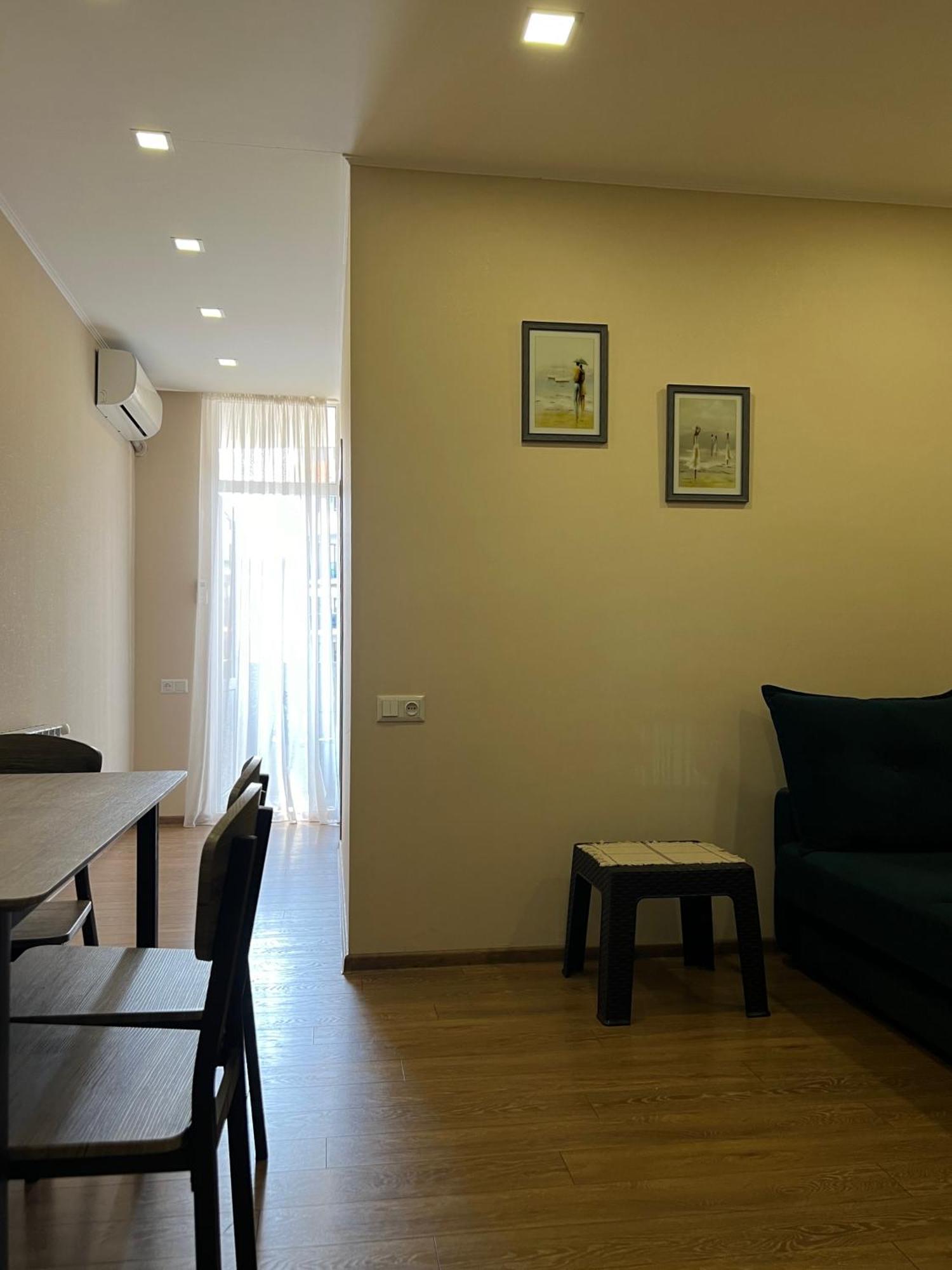 Cosy Apartment Near The Sea บาทูมิ ภายนอก รูปภาพ